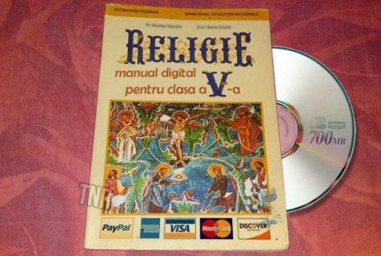 Au apărut manualele digitale de religie, care îi învaţă pe copii să dea bani la biserică prin Paypal