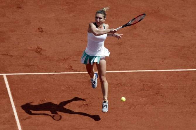 Studiu. Românii ard 1500 de calorii zilnic discutând despre Simona Halep