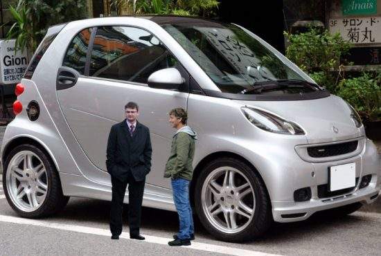 Smart lansează un model pentru piaţa americană: 6 locuri, motor de 8000 cmc, consum 25l/100km