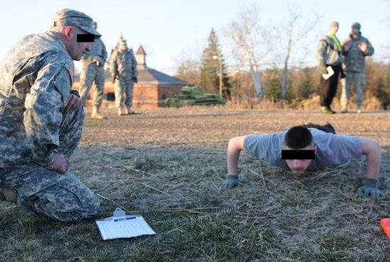 Din lipsă de dotări, în cadrul exercițiilor militare din Marea Neagră românii au făcut doar flotări