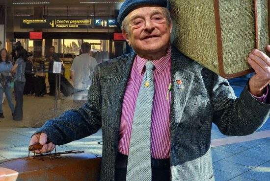 Vin salariile în presă? George Soros, văzut în Otopeni cu două valize cu bani