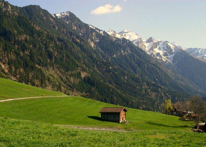 Doi tineri îndrăgostiţi au închiriat statul Liechtenstein pentru o noapte romantică