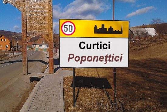 Participanții de la parada gay cer plăcuțe bilingve în română și homosexuală