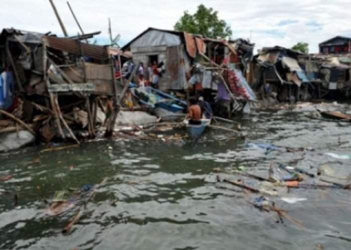 Filipinezii, şocaţi de distrugerile făcute de taifun: „Arată ca Ferentariul după curăţenie!”