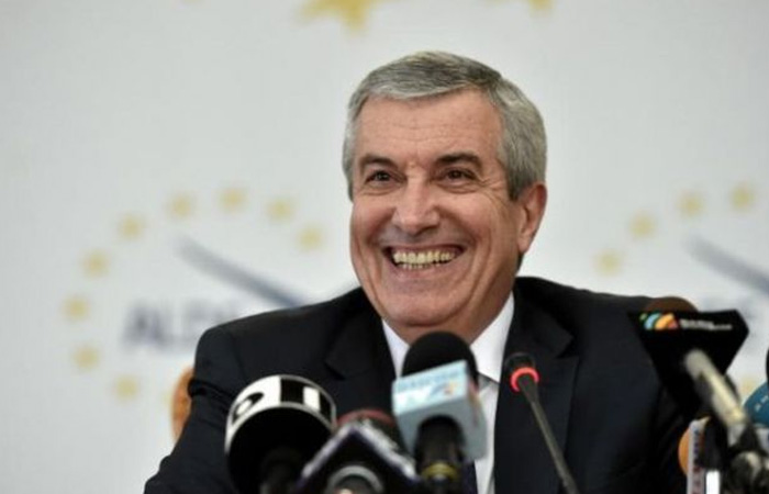 tariceanu_idiot_fericit.jpg