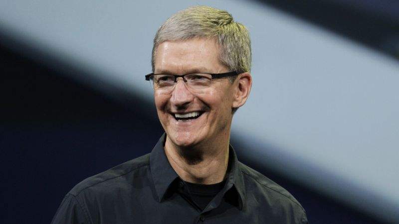 Tim Cook, CEO Apple, a recunoscut că e gay. 10 efecte ale dezvăluirii sale