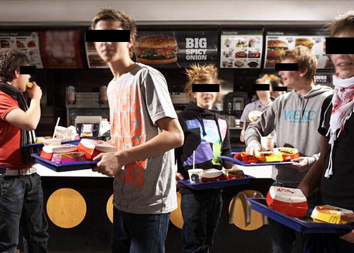 Elevii care au dat BAC-ul serbează la McDonald’s: “E ultima zi când stăm de partea asta a tejghelei!”