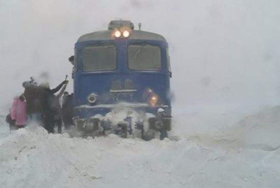 Un navetist şi-a mutat domiciliul pe personalul 15195: „Petrec mai mult timp în tren decât acasă”