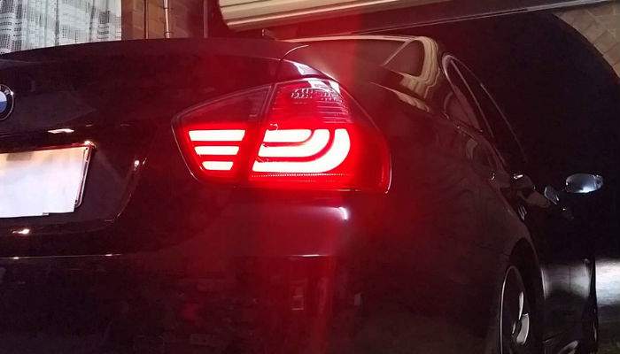 Tuning extrem la BMW. Un român i-a pus semnalizare pentru ambele direcţii