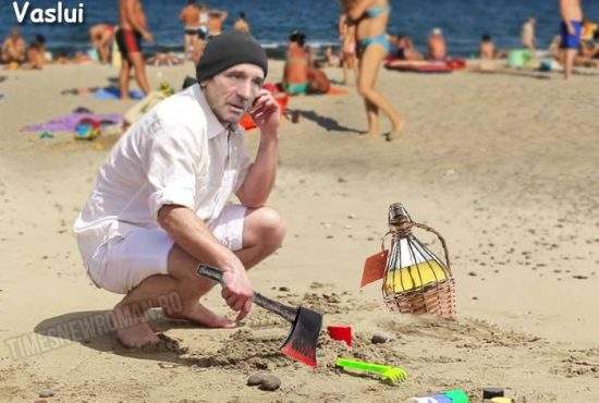 Fotogalerie! Cum se joacă în nisip turiștii români, în funcție de județ