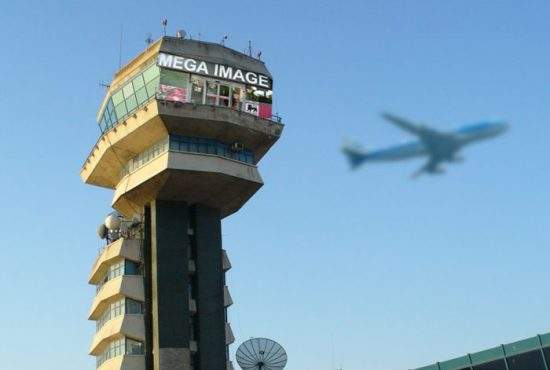 Sute de zboruri anulate după ce un Mega Image s-a deschis în locul turnului de control Otopeni