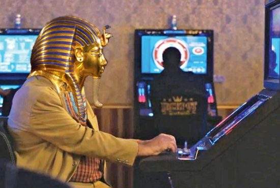 Din nou acasă după 3000 de ani! Masca lui Tutankhamon va fi expusă pe faţa lui Viorel Lis