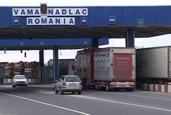 De când s-a deschis autostrada, vameşii din Nădlac vin la muncă cu maşina, nu cu elicopterul