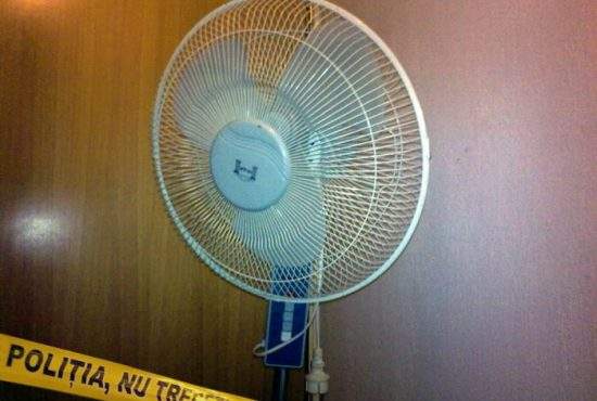 Şocant: Un ventilator a fost găsit fară suflare în garsoniera unui bătrân