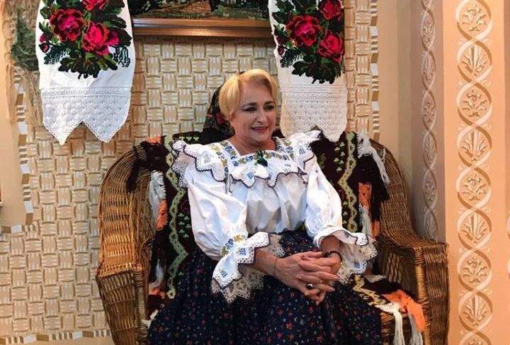 Ineficiență! Viorica Dăncilă își cumpără încontinuu clepsidre, în loc să le întoarcă invers