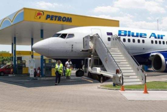 Blue Air scoate toaletele din avioane și va opri la jumătatea zborului la o benzinărie