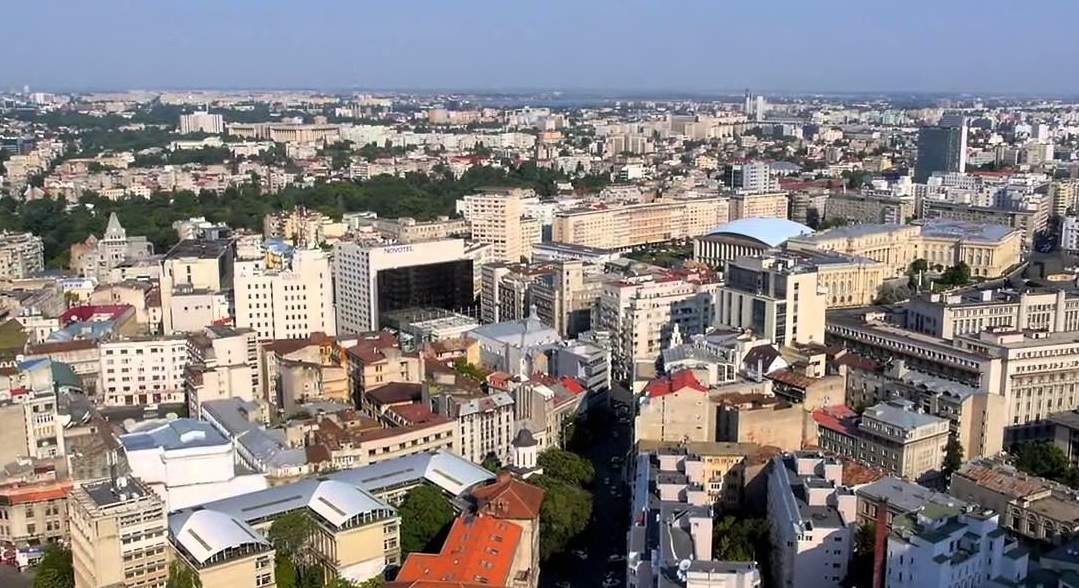 Dovezi clare că Bucureştiul e femeie! Apa caldă vine o dată pe lună, câteva zile