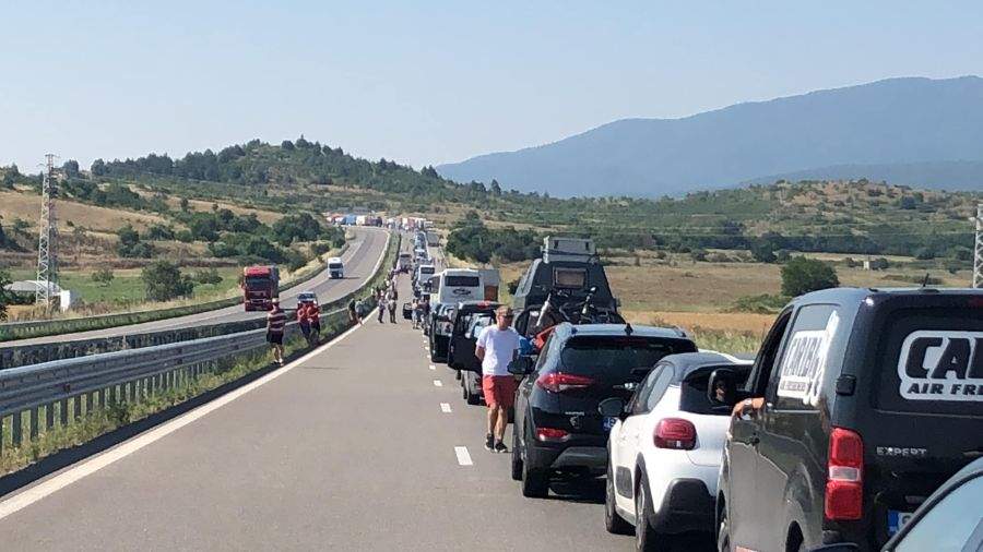 Turiștii cu numere de Prahova și Alba, 5 zile de carantină la intrarea în Grecia