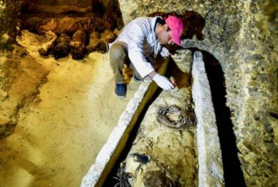 Descoperirea secolului! Arheologii au dezgropat mumia faraonului Tutenkur