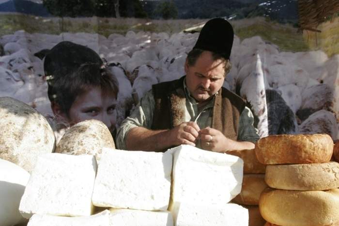 Carantină totală la Sibiu! Poţi ieşi doar dacă dovedeşti că ai o tarabă cu brânză undeva