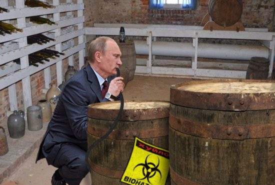 Putin, grav bolnav după ce a tras țuică din butoiul cu Noviciok