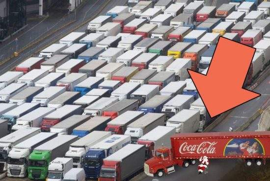 E oficial, Crăciunul s-a anulat! Camionul Coca-Cola e blocat în Anglia