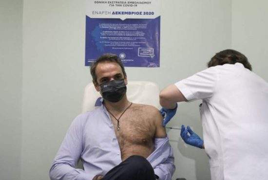 Atenție! Prima doză de vaccin nu e eficientă, abia la rapel bagă bateriile în cip!