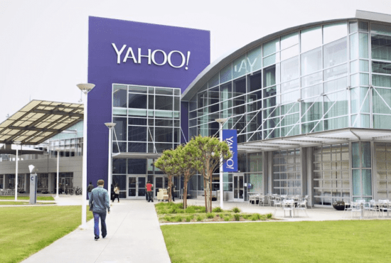 Yahoo Messenger s-a redeschis doar ca să-l baneze și el pe Donald Trump