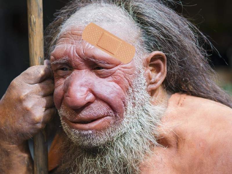 Țeasta zdrobită a unui neanderthalian care n-a vrut să ducă gunoiul, găsită într-o peșteră