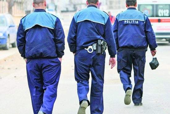 Erou! Un polițist s-a înecat cu șaorma în timpul luării de ostatici din Onești