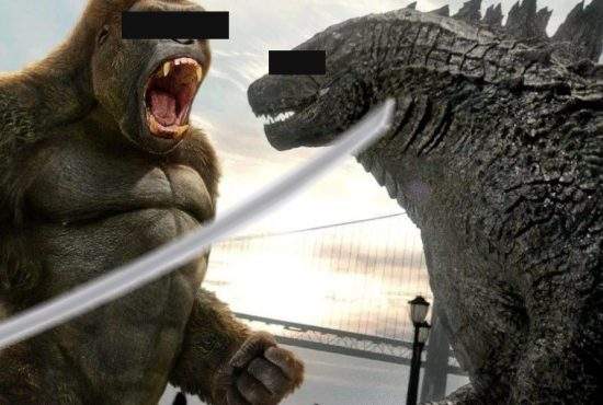 Blockbuster românesc! Interlopii Godzilla şi King Kong s-au bătut cu săbii la Craiova