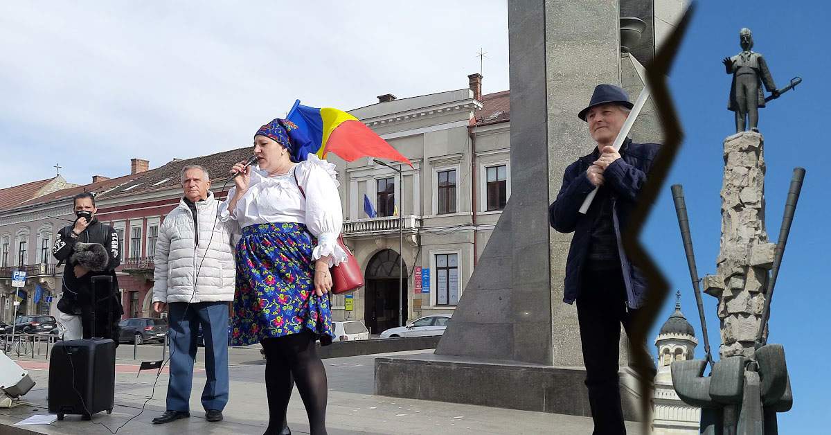 De când a venit Șoșoacă la Cluj, statuia lui Avram Iancu nu mai pare atât de urâtă