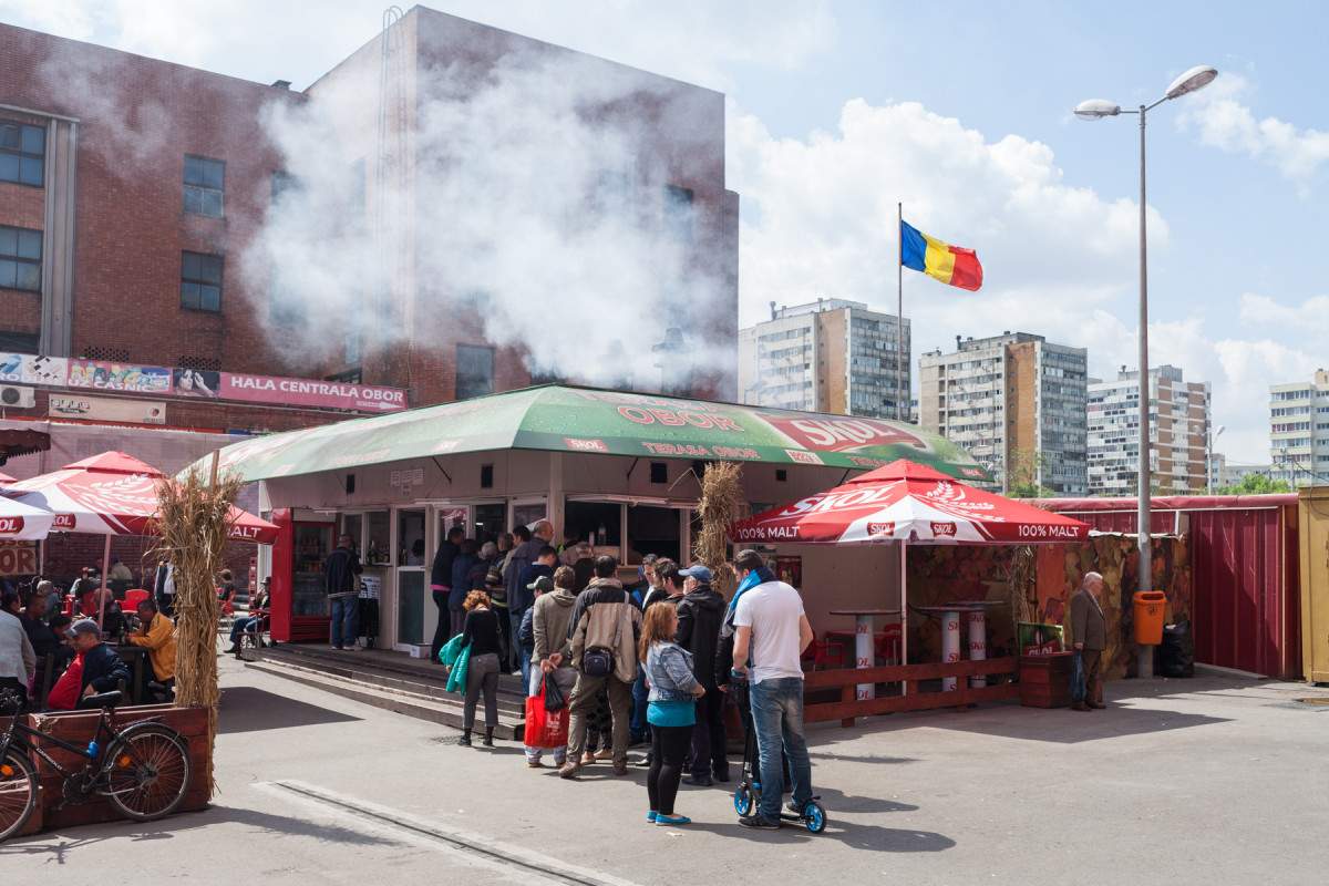 Un român a cerut azil politic la Terasa Obor după ce l-a pus nevasta să țină post