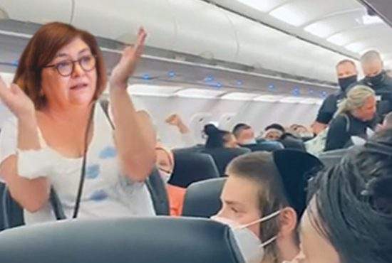 În avionul Ryanair era și Adina Vălean, care a aplaudat la aterizare la Minsk