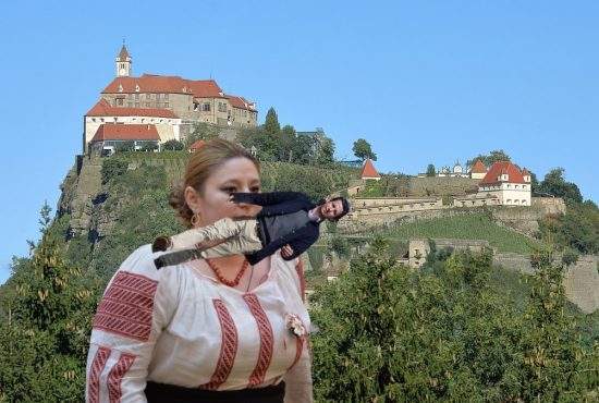 Șoșoacă, văzută alergând cu prințul de Liechtenstein în gură