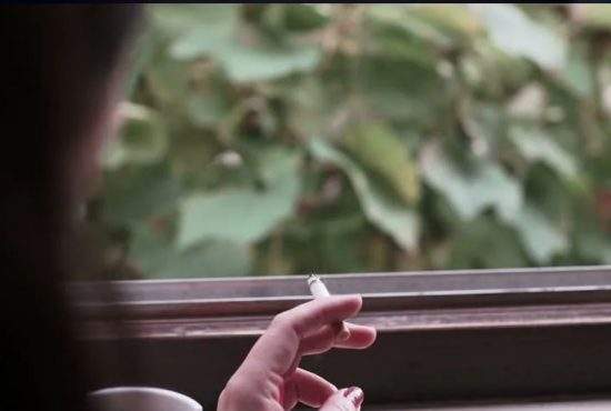 Caniculă în București. Poți aprinde țigara doar scoțând-o pe geam