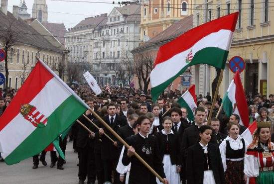 Clujenii alungă ungurii din oraș, să facă loc pentru turiștii care vin la Untold
