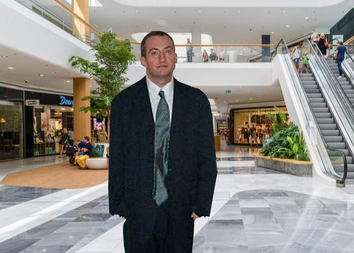 Un bărbat refuză vaccinul, ca să nu-l mai care nevasta la mall