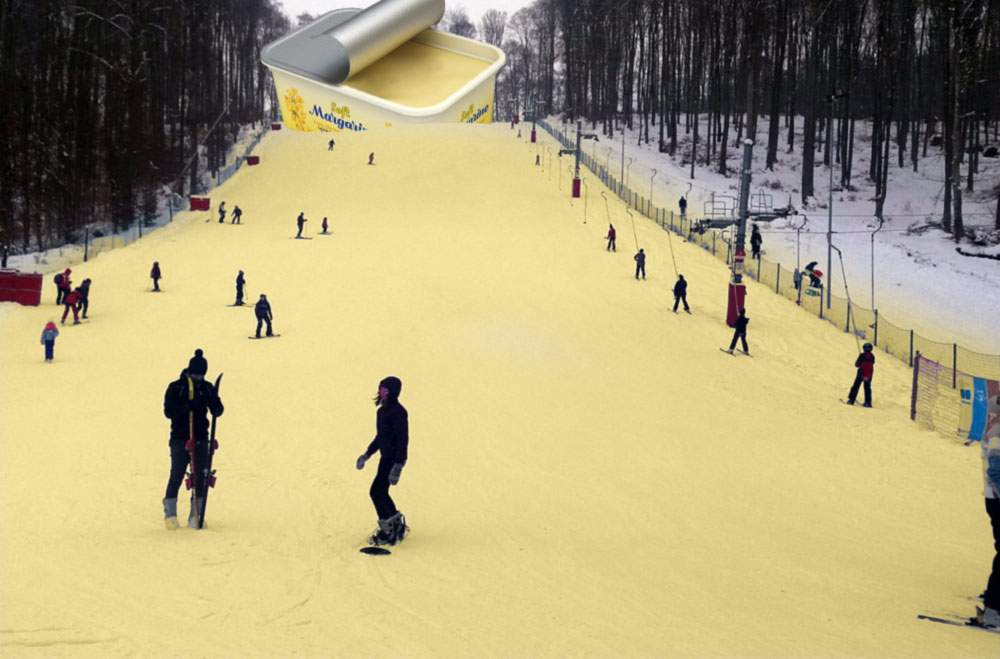 S-a inaugurat prima pârtie de schi cu margarină în loc de zăpadă