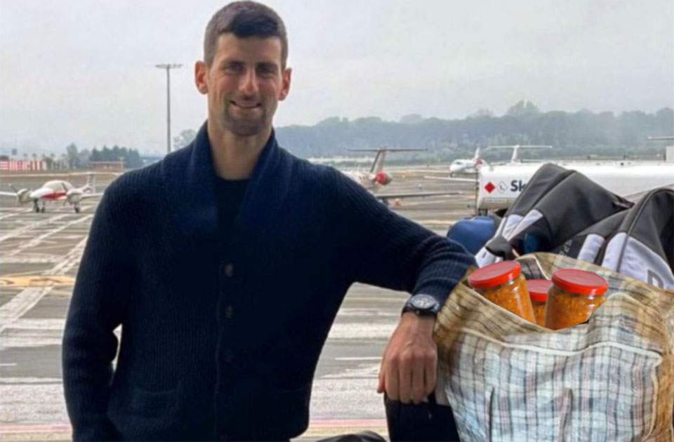 Balcanic adevărat! Djokovic poate rezista 6 luni în aeroport cu zacusca din paporniţă