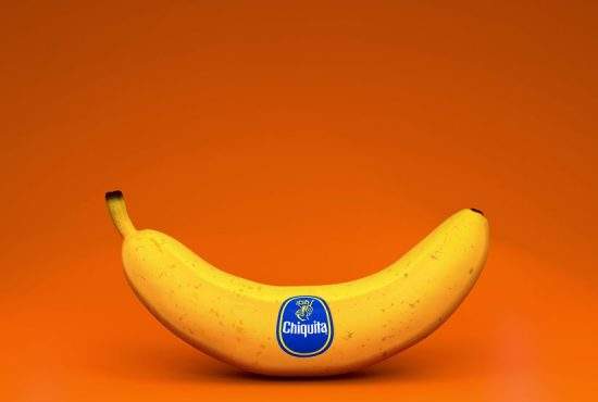 75% dintre români şi-au lipit cel puţin o dată pe penis abţibildul de la banane