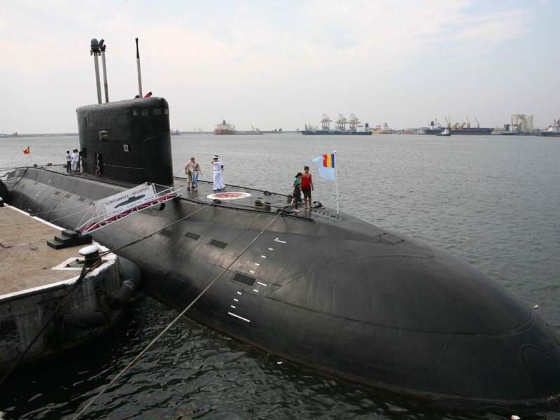 România trimite submarinul Delfinul în luptă. Nu ca să ajute, ci ca să încurce