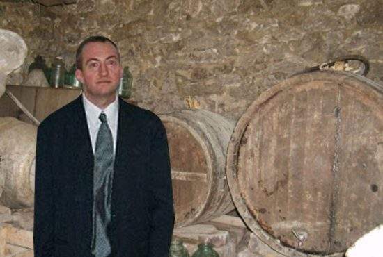 Mai grav decât la Cluj! Un vasluian are o pivniță de vin de doar 11 mp