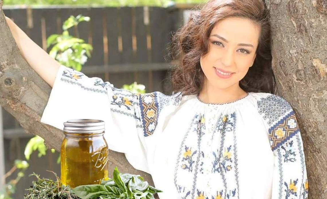 Olivia Steer recomandă ceaiul de roiniță cu propolis în caz de invazie rusească