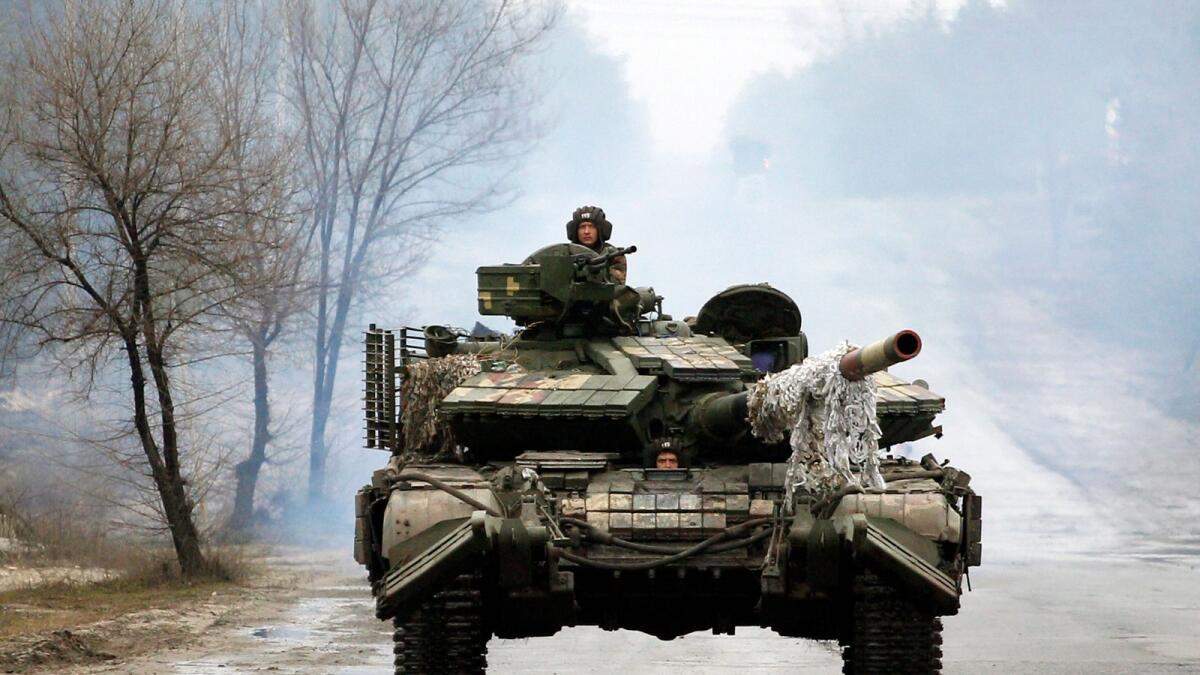 Putin și Lavrov trimit tancuri spre România: „Nu vă atacăm, vă aducem tezaurul înapoi“