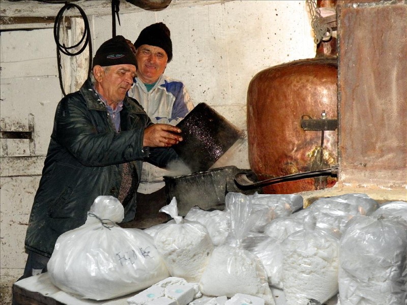 Întrebați de ce fac cocaină, traficanții din Bihor spun că încă nu s-au copt prunele