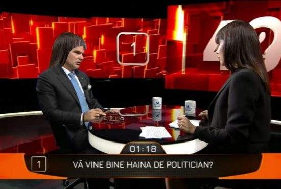 Păruială în direct între Rareș Bogdan și Denise Rifai, că erau îmbrăcate la fel