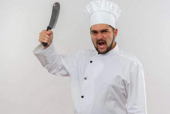 Canibalii din Mediaș ne învață să gătim corect: ouletă e cu ou, omletă e cu om