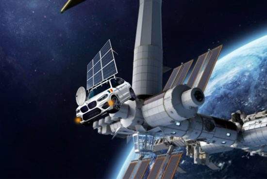 Astronauții de pe stația spațială nu pot ieși, că e satelitul românesc pe avarii în ușă