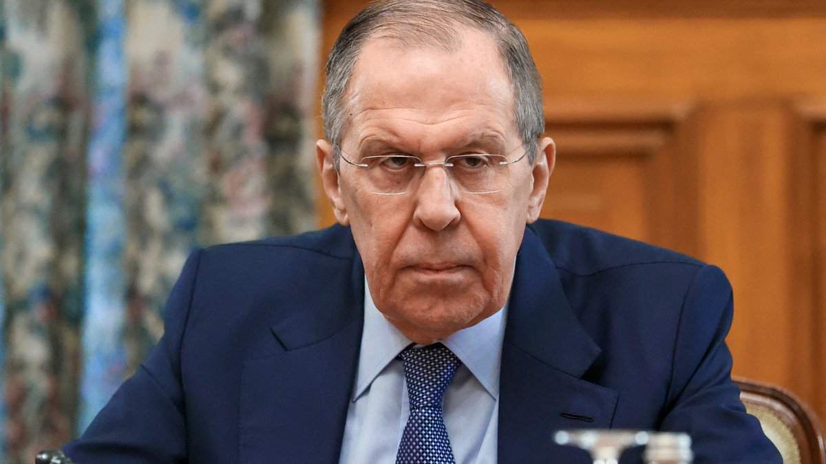 Lavrov a fost internat în spital. Putin i-a trimis un termos cu ceai